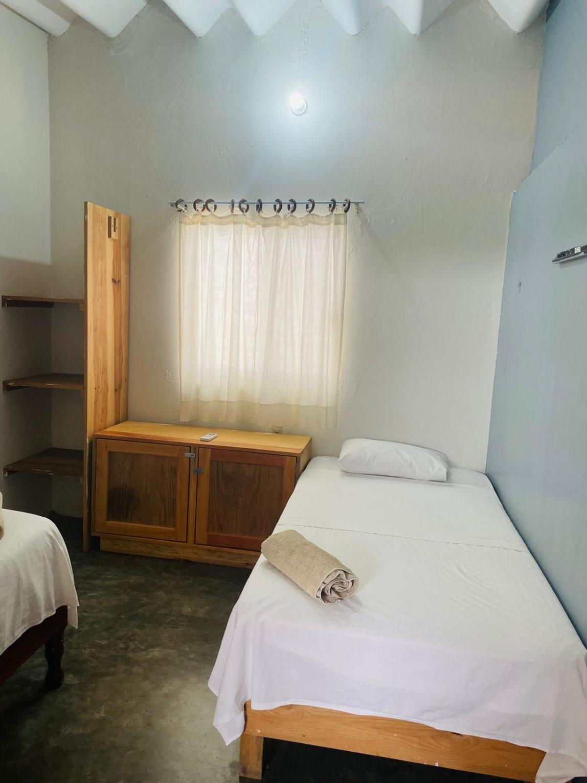 Casa Sixta A 7Min Del Aeropuerto Internacional Pmx Y 2 Cuadras Terminal Autob Ado Hotel Puerto Escondido  Luaran gambar